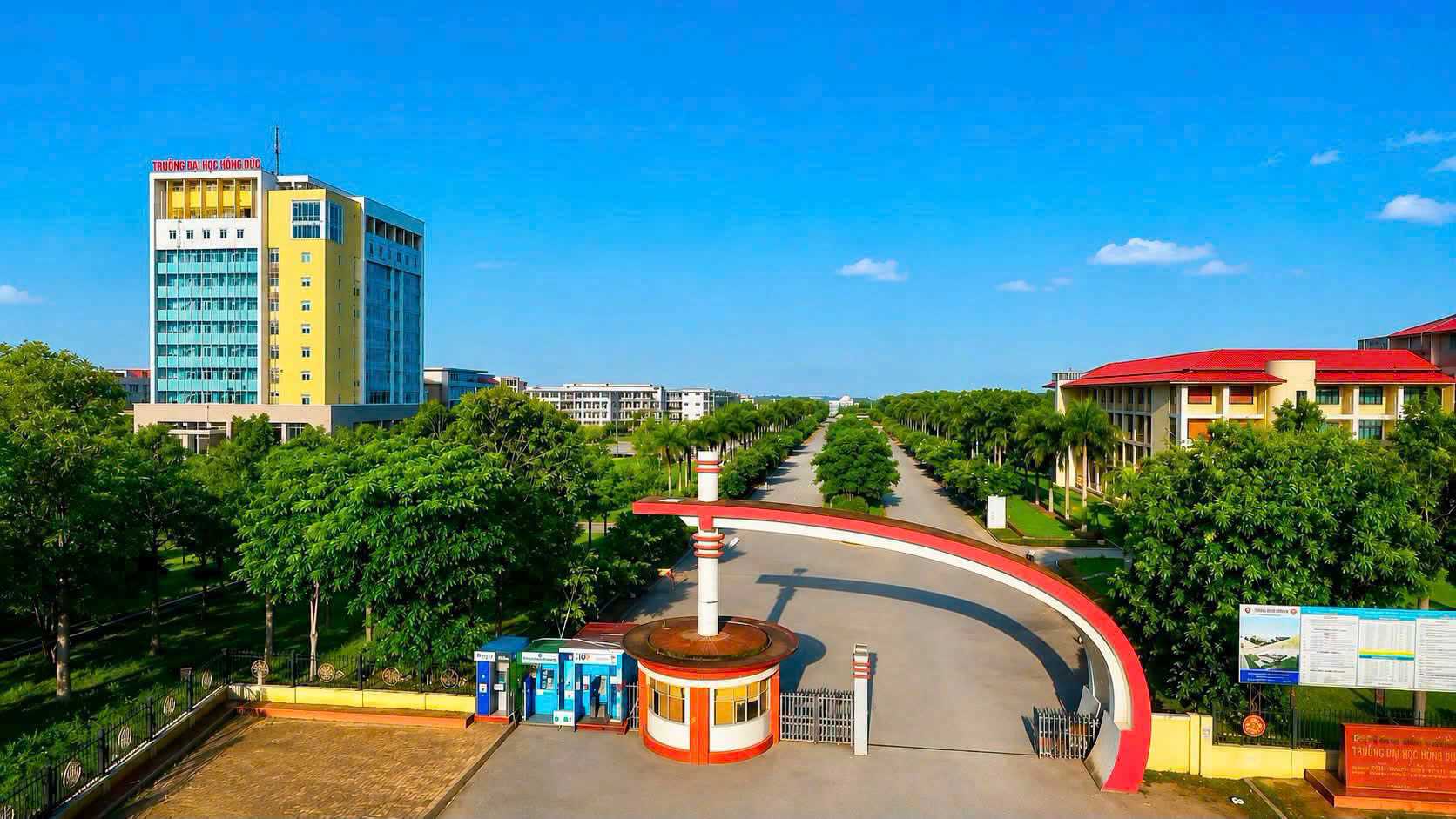CÓ NHỮNG KHOẢNH KHẮC CÀNG ĐẾN GẦN, TRÁI TIM CÀNG HÁO HỨC